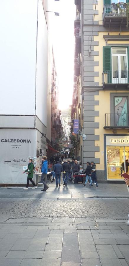 B&B Ruffo Nel Cuore Di Napoli Exterior photo